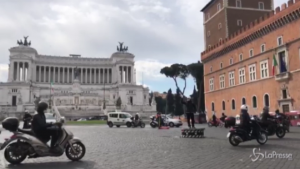 in piazza Venezia torna il "Pizzardone"