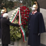 Moro, Mattarella depone una corona di fiori in via Fani