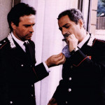NINO MANFREDI ED ENRICO MONTESANO IN UNA SCENA DEL FILM I CARABINIERI