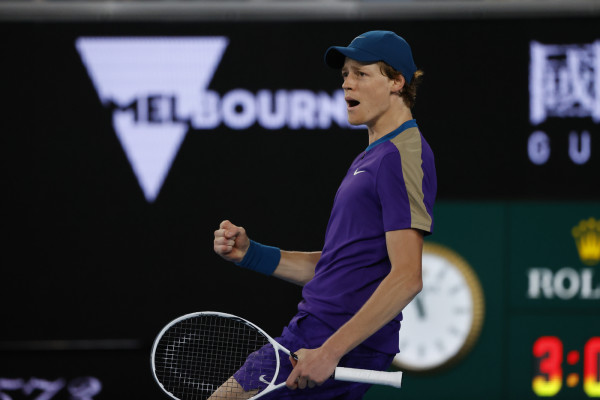 Australian Open 2021: fuori Sinner, passa Shapovalov