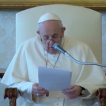 Myanmar, la preghiera di Papa Francesco: “Mi inginocchio, cessi la violenza e prevalga dialogo”