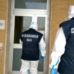 Covid, controlli dei Nas in 375 obitori: feretri accantonati e mancanza igiene