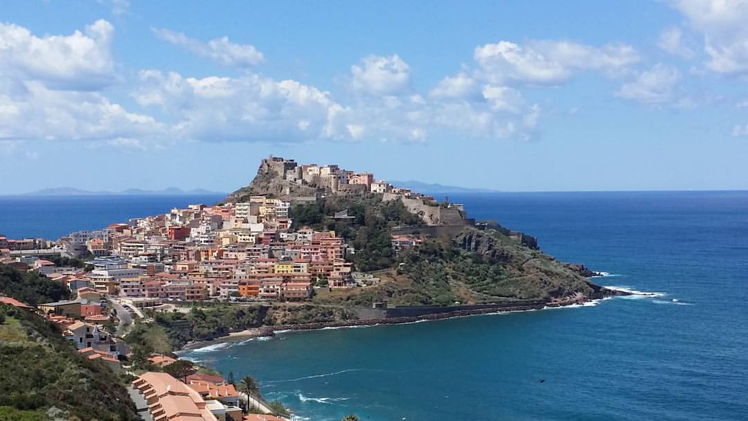Sardegna, per il Tar legittimi i tamponi all’ingresso: prevale il diritto alla salute Sardegna, per il Tar legittimi i tamponi all’ingresso: prevale il diritto alla salute