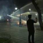 Thailandia, ancora proteste pro-democrazia: cannoni ad acqua su manifestanti