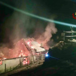 Maxi incendio a Sauze di Cesana, tre edifici in fiamme e inagibili – FOTOGALLERY