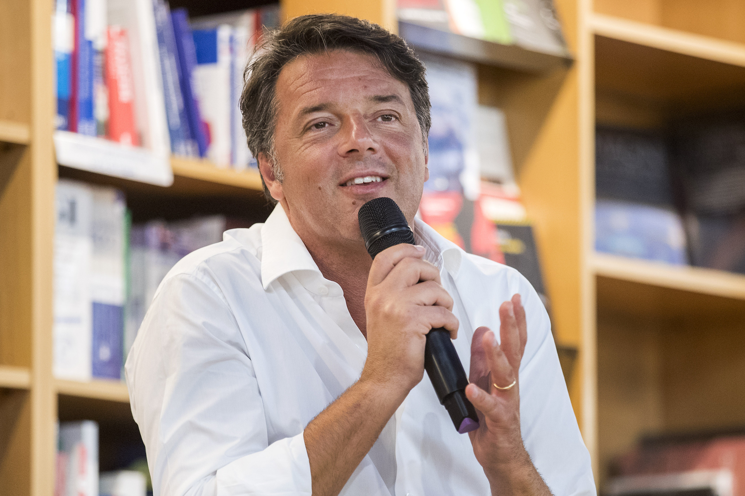 L’assemblea di Italia Viva, Renzi: “Pronti a confronto con Pd, ma va spezzata la catena di odio con Grillo”