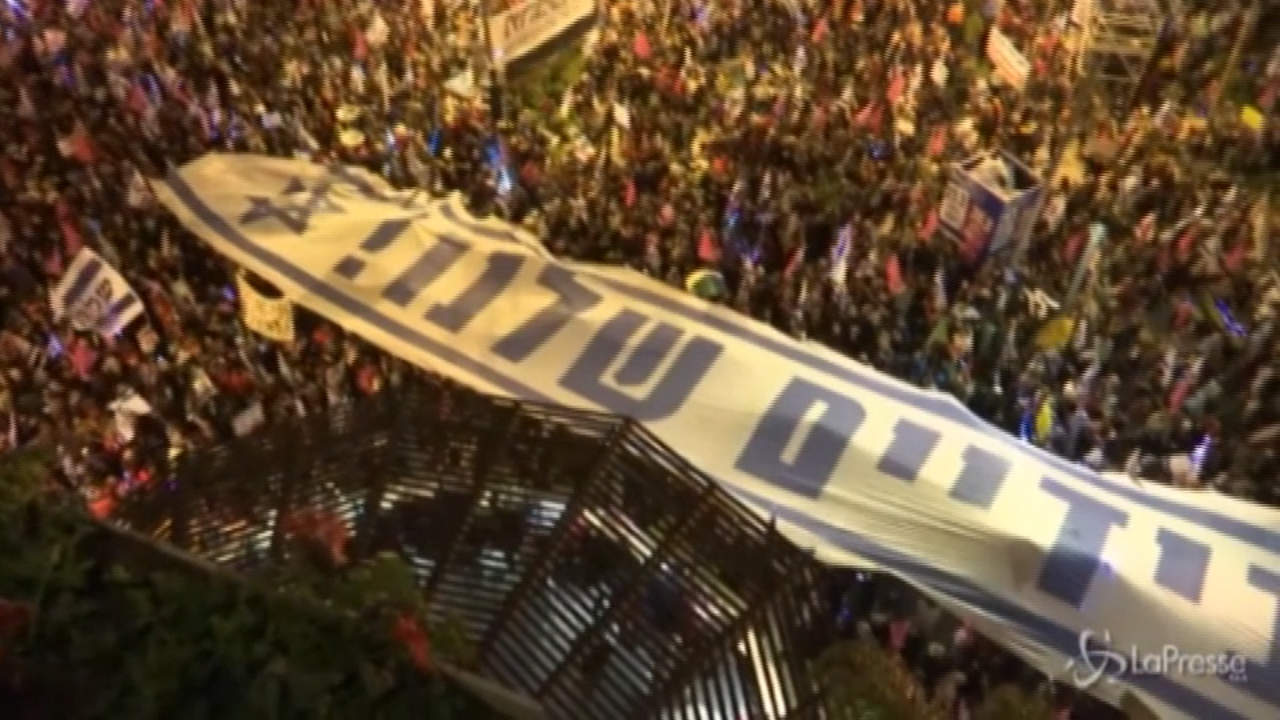 Israele, ancora proteste contro il premier Netanyahu Israele, ancora proteste contro il premier Netanyahu