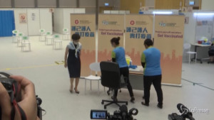 Carrie Lam riceve la seconda dose di vaccino anti Covid