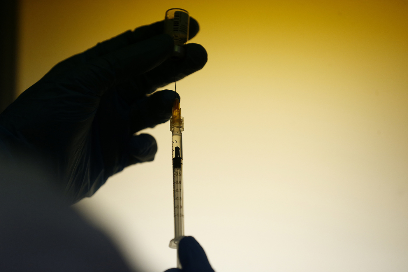 Covid, operatori sanitari No Vax sospesi a Belluno Covid, operatori sanitari No Vax sospesi a Belluno