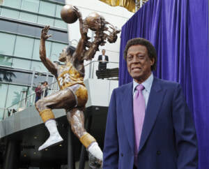 Lakers NBA star Elgin Baylor has died at 86