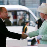 Vladimir Putin con la regina Elisabetta
