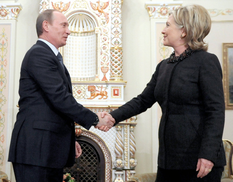 Vladimir Putin, riceve il segretario di Stato USA Hillary Clinton