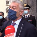 Vaccini, Morra: “Tirare le orecchie a chi sbaglia, in Italia succede l’inverosimile”