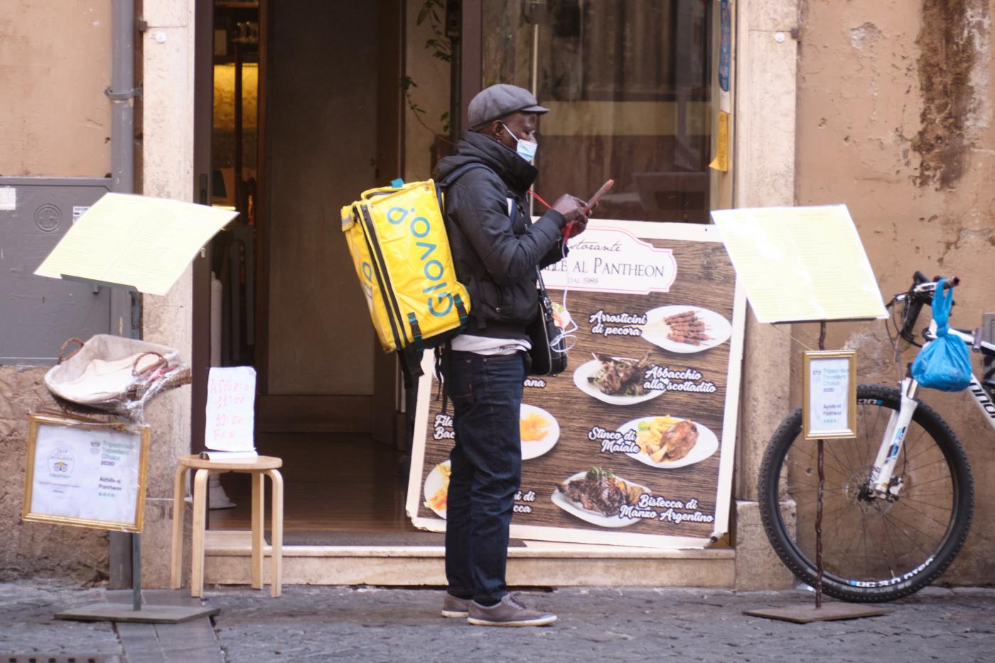 Rider, intesa Assodelivery-sindacati contro lo sfruttamento