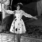 Mina canta "Le bolle blu"