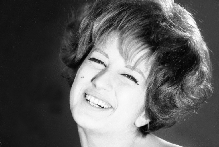 La cantante Mina