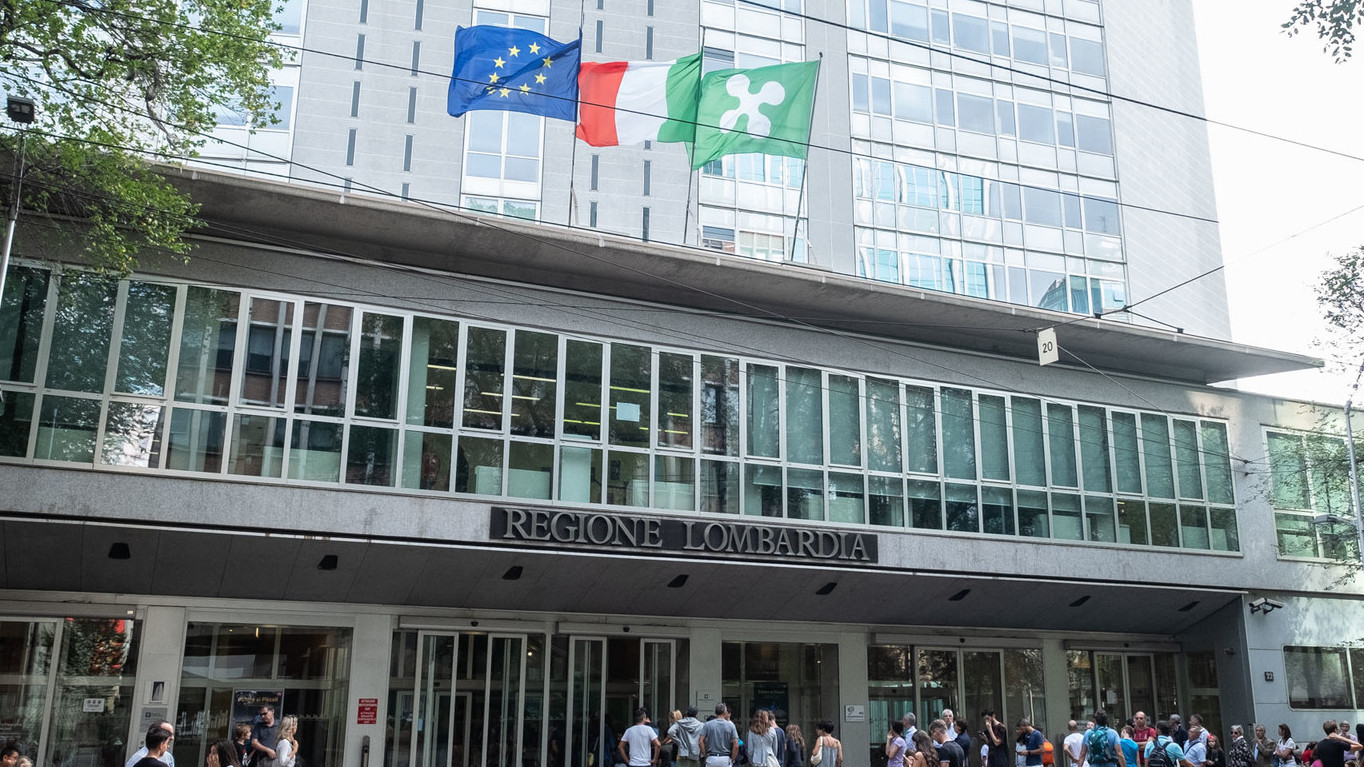 Lombardia, ‘innaturale ideologia gender’ a scuola: è un caso la mozione di FdI