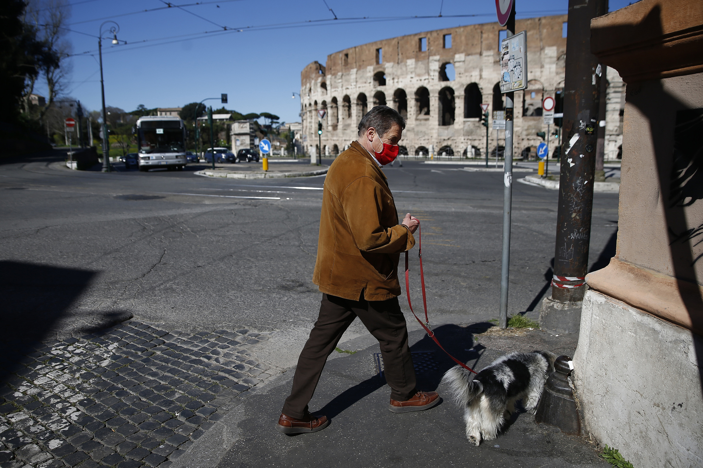Covid, oggi Draghi riunisce la maggioranza: ipotesi ‘rosso nazionale’ nel weekend del 1 maggio