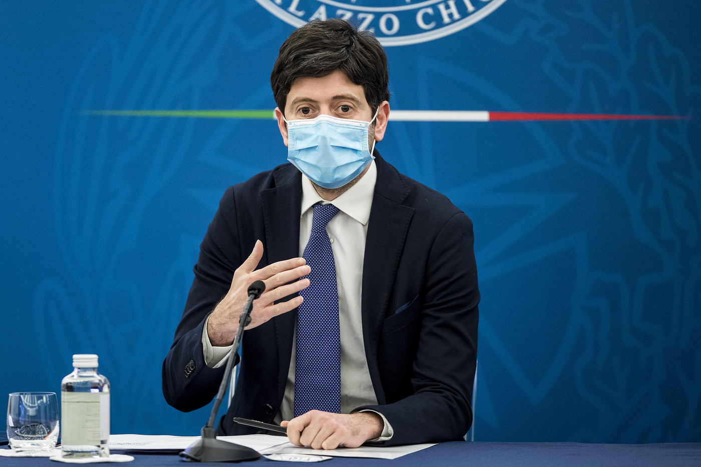 Speranza: “La campagna vaccinale è la priorità del Paese”