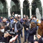 Covid, i lavoratori dello spettacolo occupano il teatro Piccolo di Milano