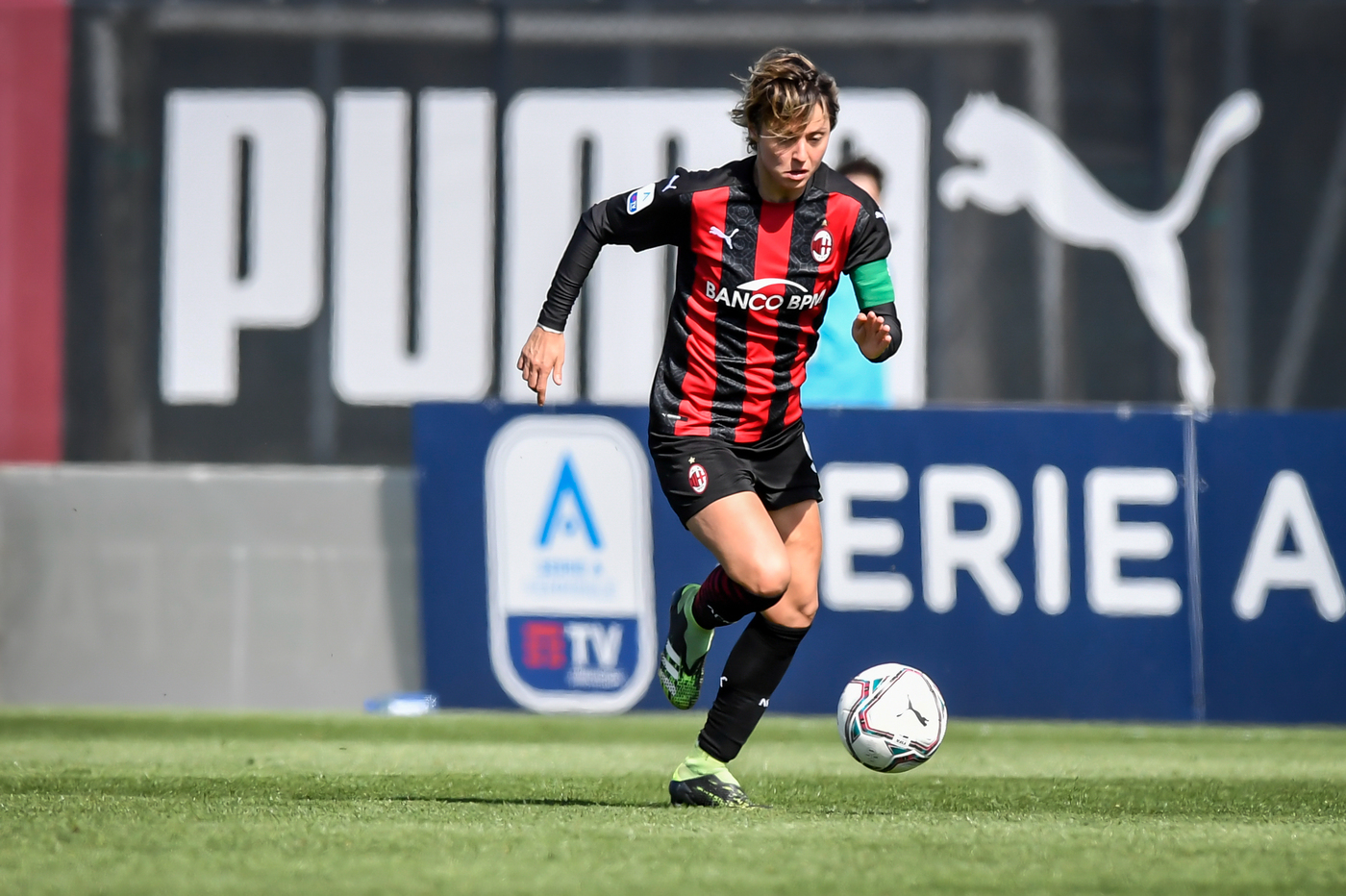 Serie A donne, il Milan vince il derby: 4-1 all’Inter con poker di Giacinti