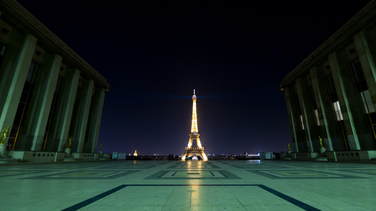 La Torre Eiffel deserta ai tempi del Covid