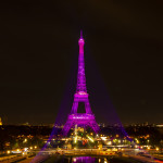La Torre Eiffel si illumina di rosa