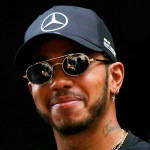 Hamilton doma Verstappen e trionfa in Bahrain. Ferrari sesta con Leclerc