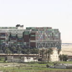 Suez: liberata dopo sei giorni la portacontainer Ever Given. Al Sisi: “Risolta la crisi”