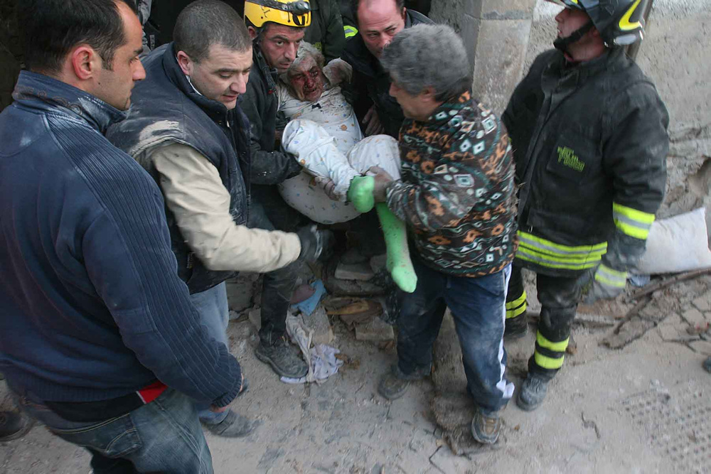 Galleria foto '6 aprile 2009: il terremoto dell’Aquila sconvolge il Centro Italia – GALLERY' - foto 3