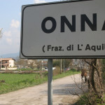 abitazione costruita con criteri antisismici divenuta un simbolo di speranza all'ingresso di Onna