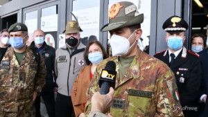Figliuolo e il capo della Protezione civile Curcio alla Fiera di Bergamo