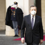 Dl Covid, la mediazione di Draghi: meccanismo di verifica per valutare aperture. Alle 17.30 il Cdm