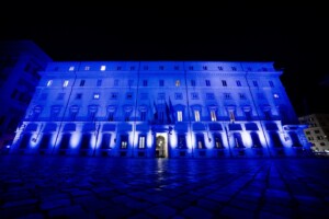2 aprile, Giornata di consapevolezza sull'Autismo - Palazzo Chigi si tinge di blu