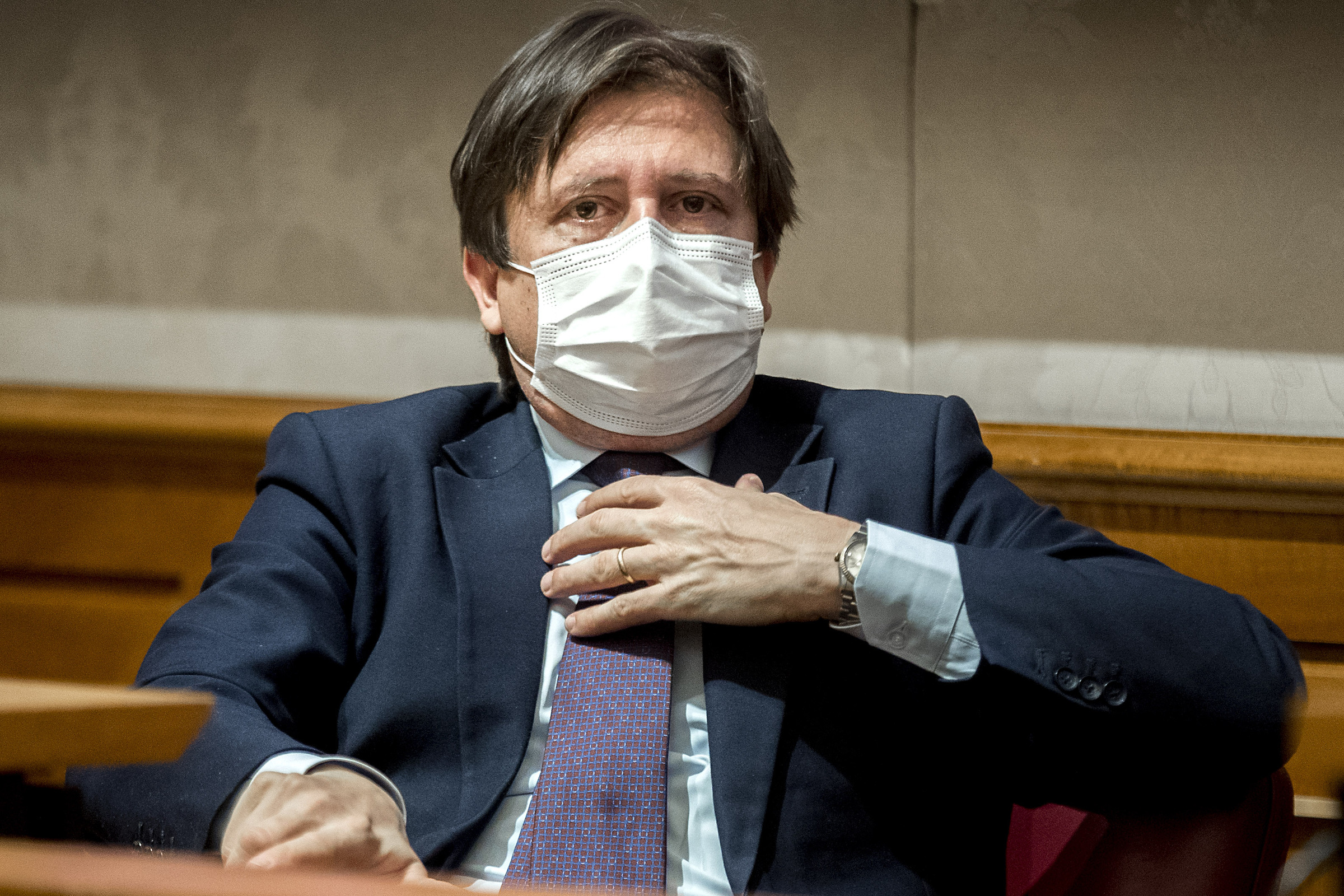 Vaccini, Sileri: “AstraZeneca? In Italia pochi casi avversi, non lo bloccheremo” Vaccini, Sileri: “AstraZeneca? In Italia pochi casi avversi, non lo bloccheremo”