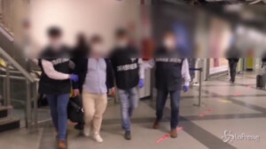 il video dell'arresto del boss Calvaruso in aeroporto