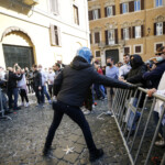Maninfestazione dei ristoratori e partite iva Nella foto : momenti di tensione