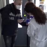 Covid, controlli sui mezzi pubblici dei carabinieri Nas. Trovate anche tracce di virus