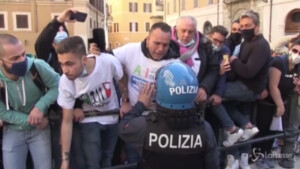 Protesta ristoratori davanti a Montecitorio