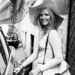 Patty Pravo sale in auto