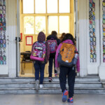 Covid, a Bollate lunedì test salivari a scuola. Il sindaco: “Affidabili come i molecolari, spero aderiscano tutti”