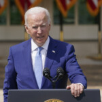 Usa, Biden annuncia stretta sull’uso della armi: “E’ tempo di agire”