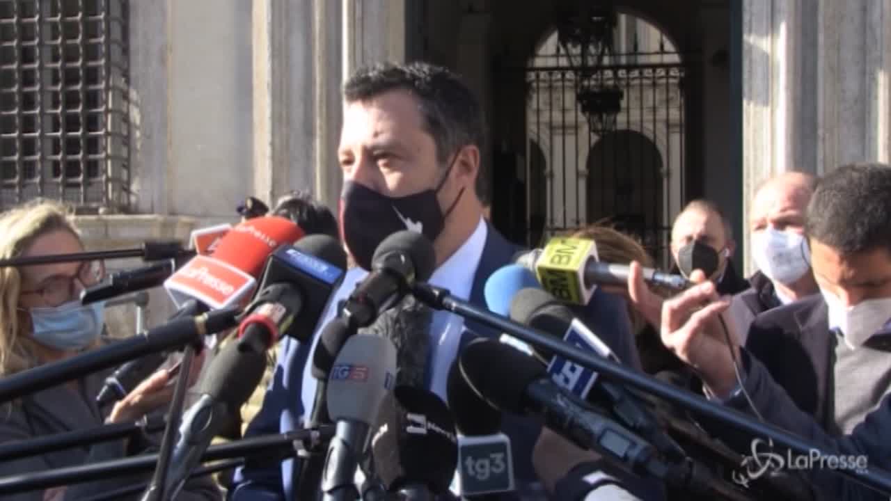 Salvini: “In alcune regioni quasi finiti vaccini per incapacità Europa. Non si può inoculare camomilla”