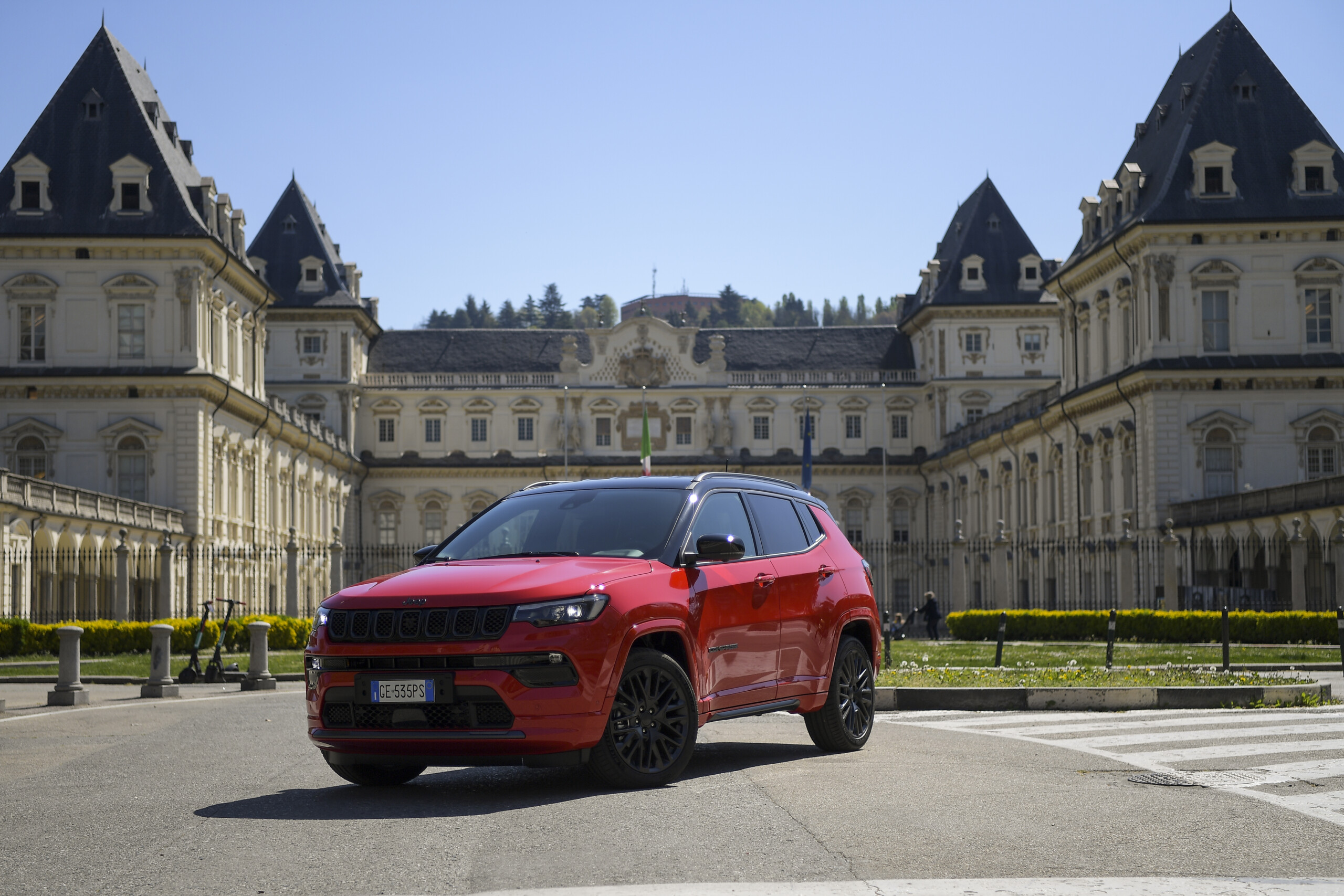 Stellantis, ecco la nuova Jeep Compass che vuole conquistare l’Europa | GALLERY
