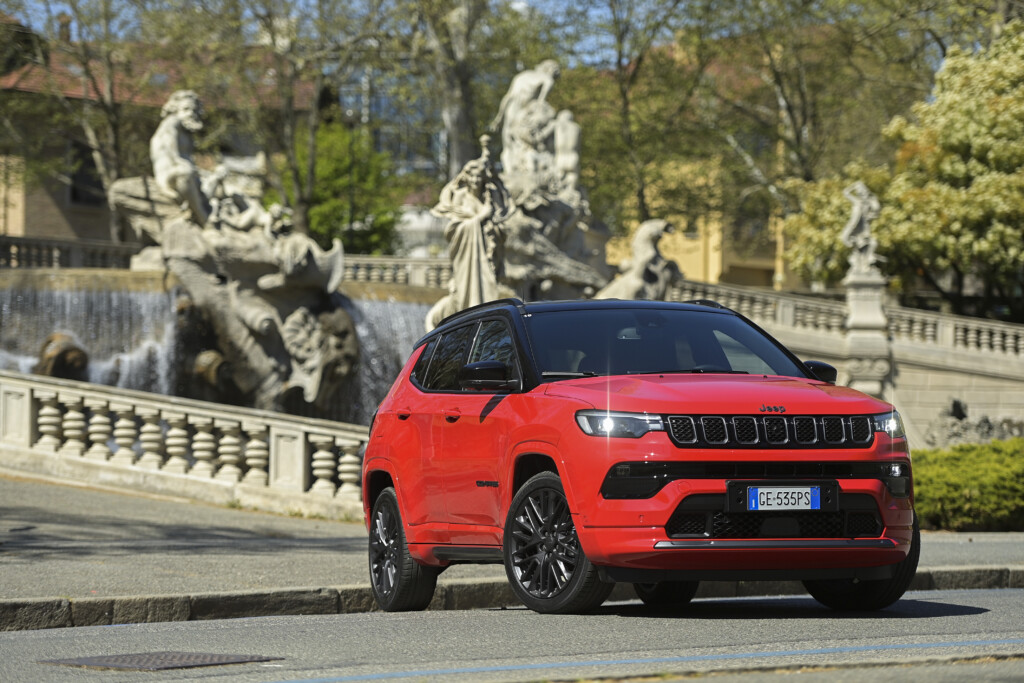 Galleria foto 'Stellantis, ecco la nuova Jeep Compass che vuole conquistare l’Europa | GALLERY' - foto 7