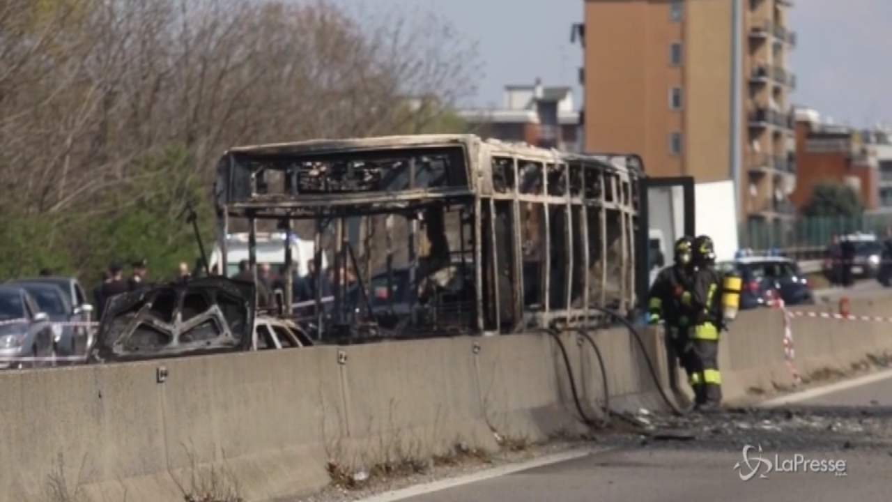 Dirottò scuolabus nel Milanese, condannato in appello a 19 anni