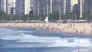 Gente in spiaggia a Rio de Janeiro