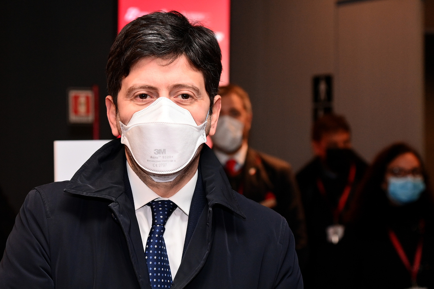 Covid, Speranza: Molta attenzione, non dobbiamo bruciare tappe