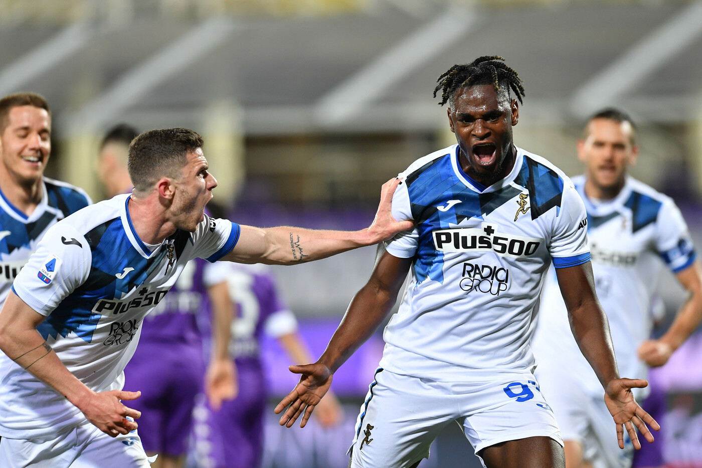 Serie A, Atalanta torna quarta: Fiorentina battuta 3-2, doppiette di Zapata e Vlahovic