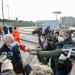 De Luca non ci sta: “In Campania dopo over 80 non vaccineremo per fasce di età”